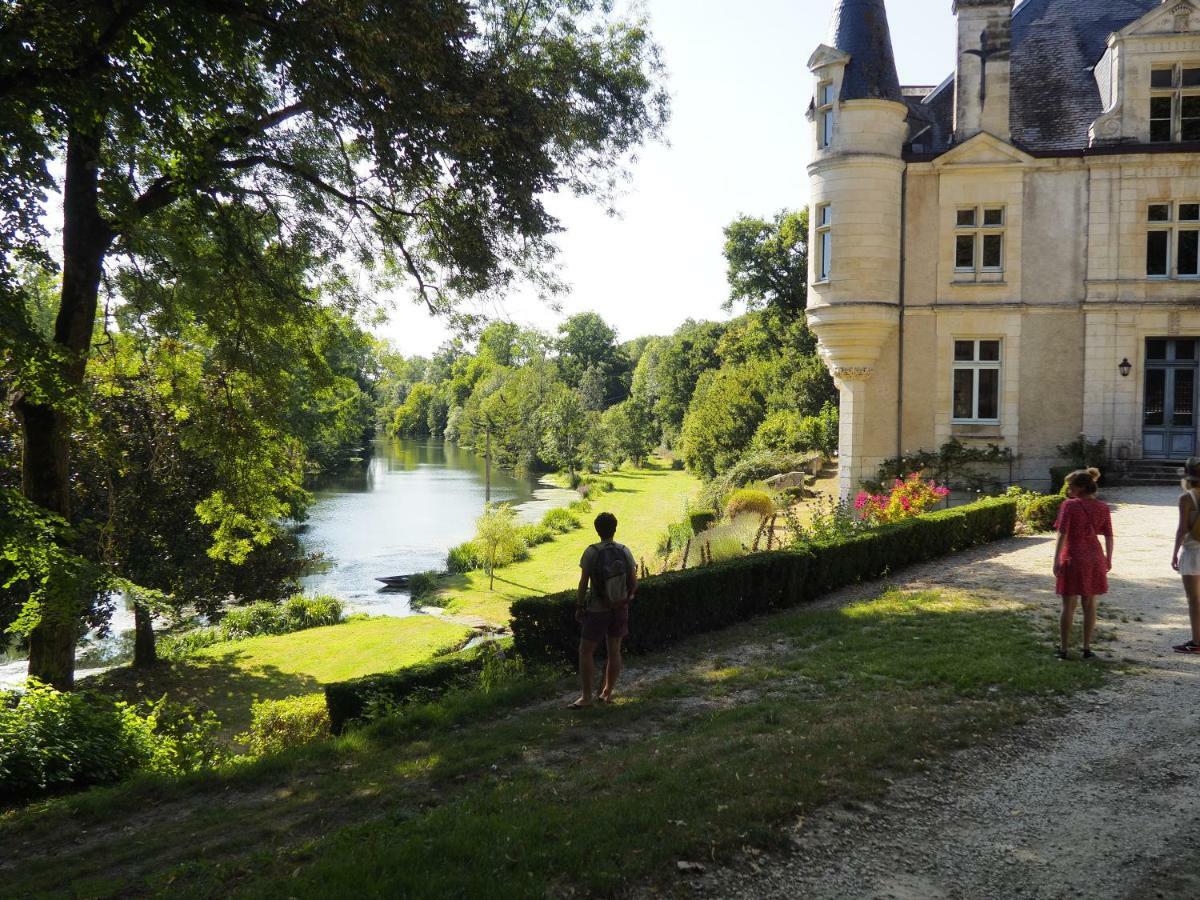 Chateau Des Loups - Les Pommiers Echire Eksteriør bilde
